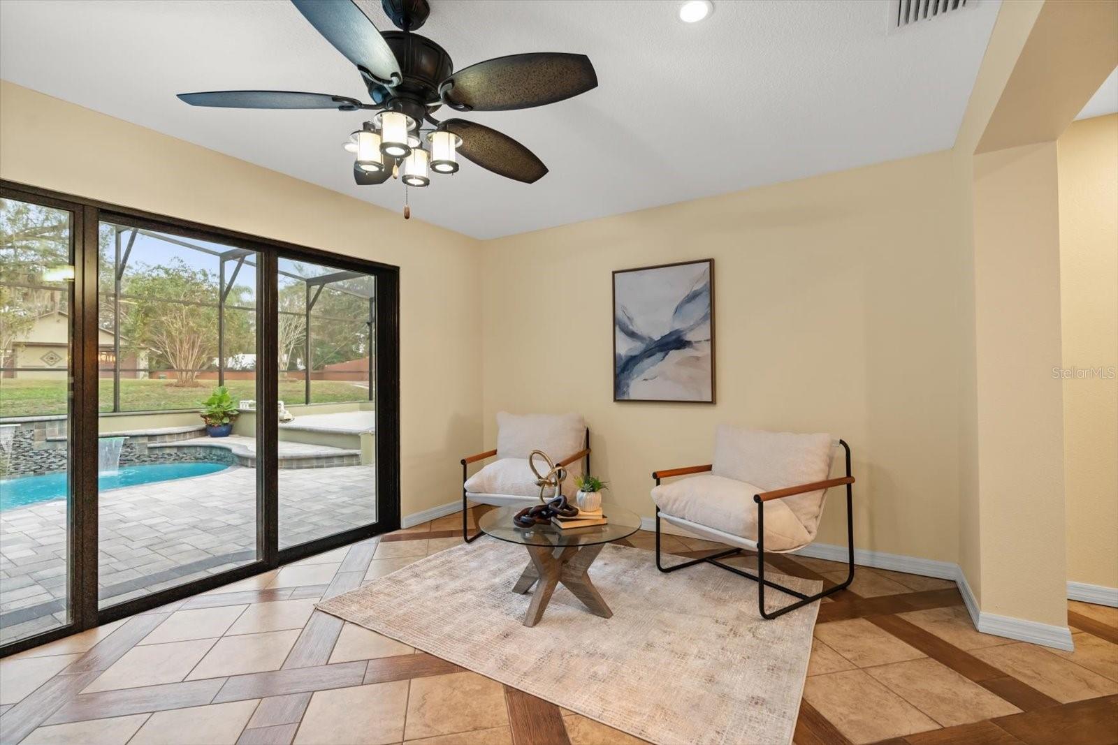 Image 17 of 52 For 725 Oxford Street