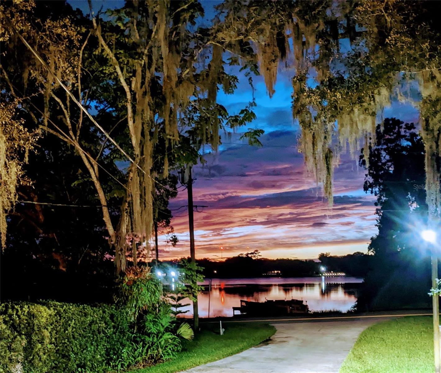 Image 2 of 52 For 725 Oxford Street