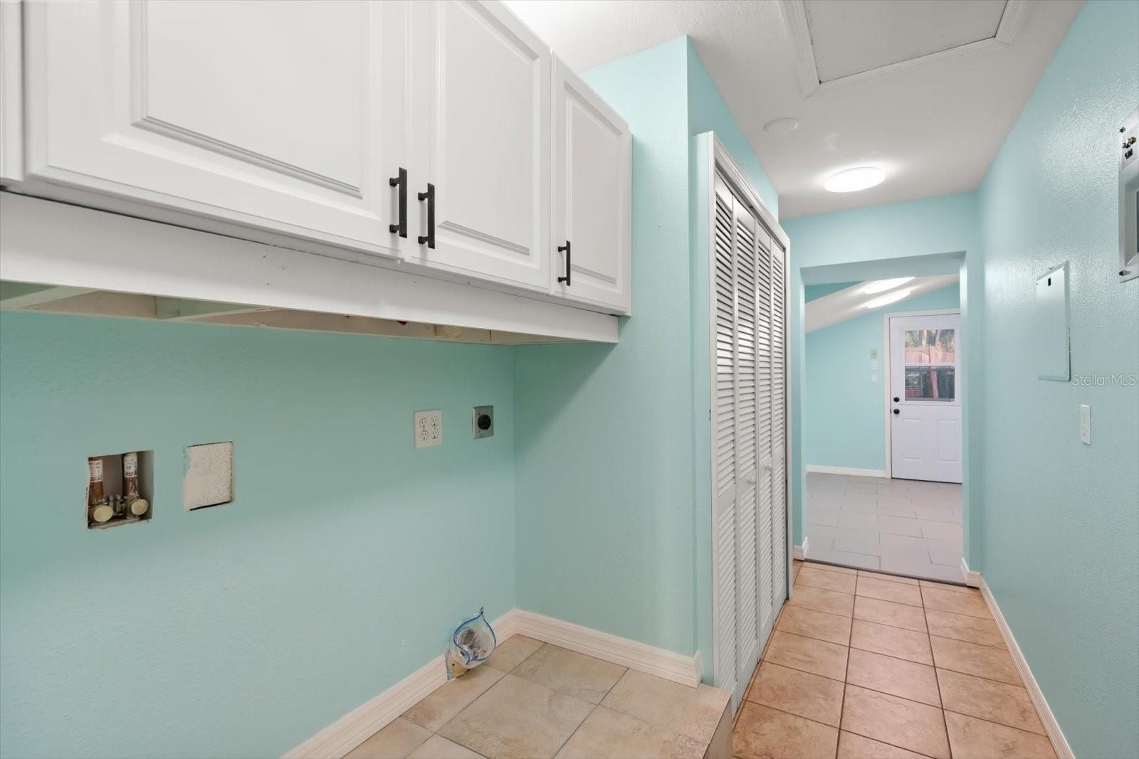 Image 29 of 52 For 725 Oxford Street