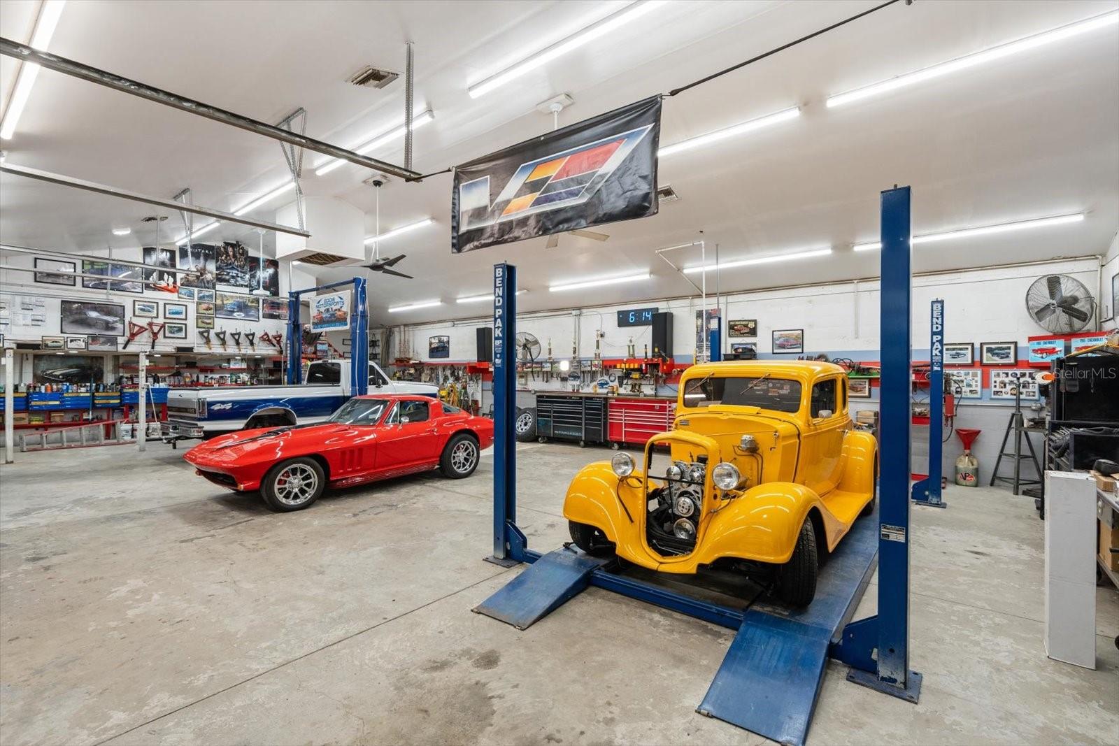 Image 38 of 52 For 725 Oxford Street