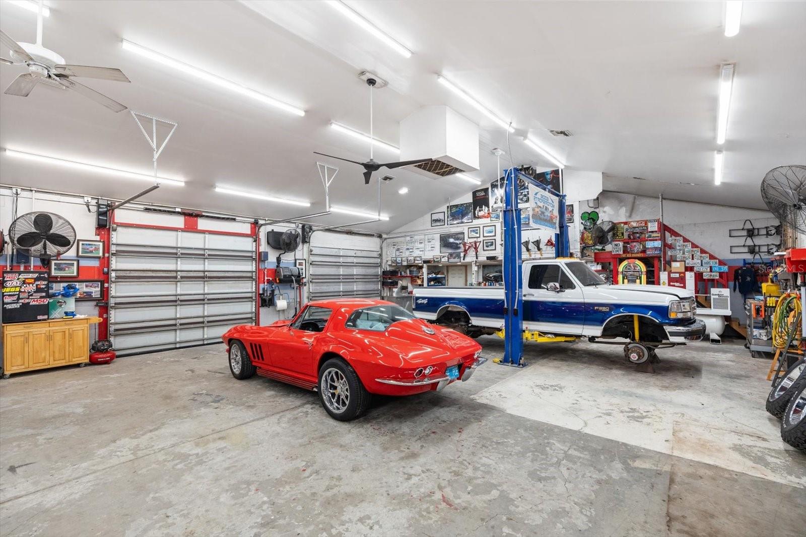 Image 39 of 52 For 725 Oxford Street