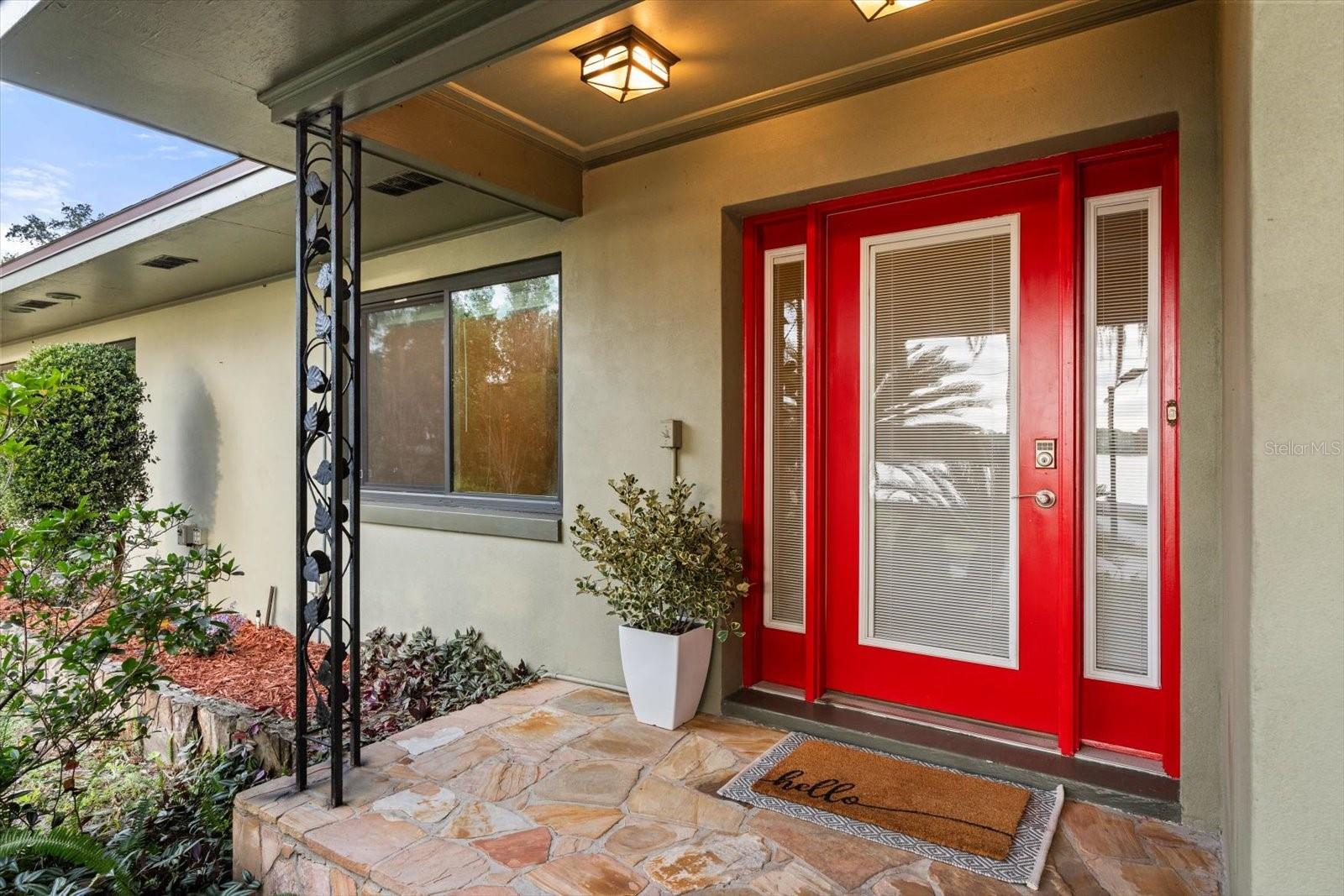 Image 7 of 52 For 725 Oxford Street