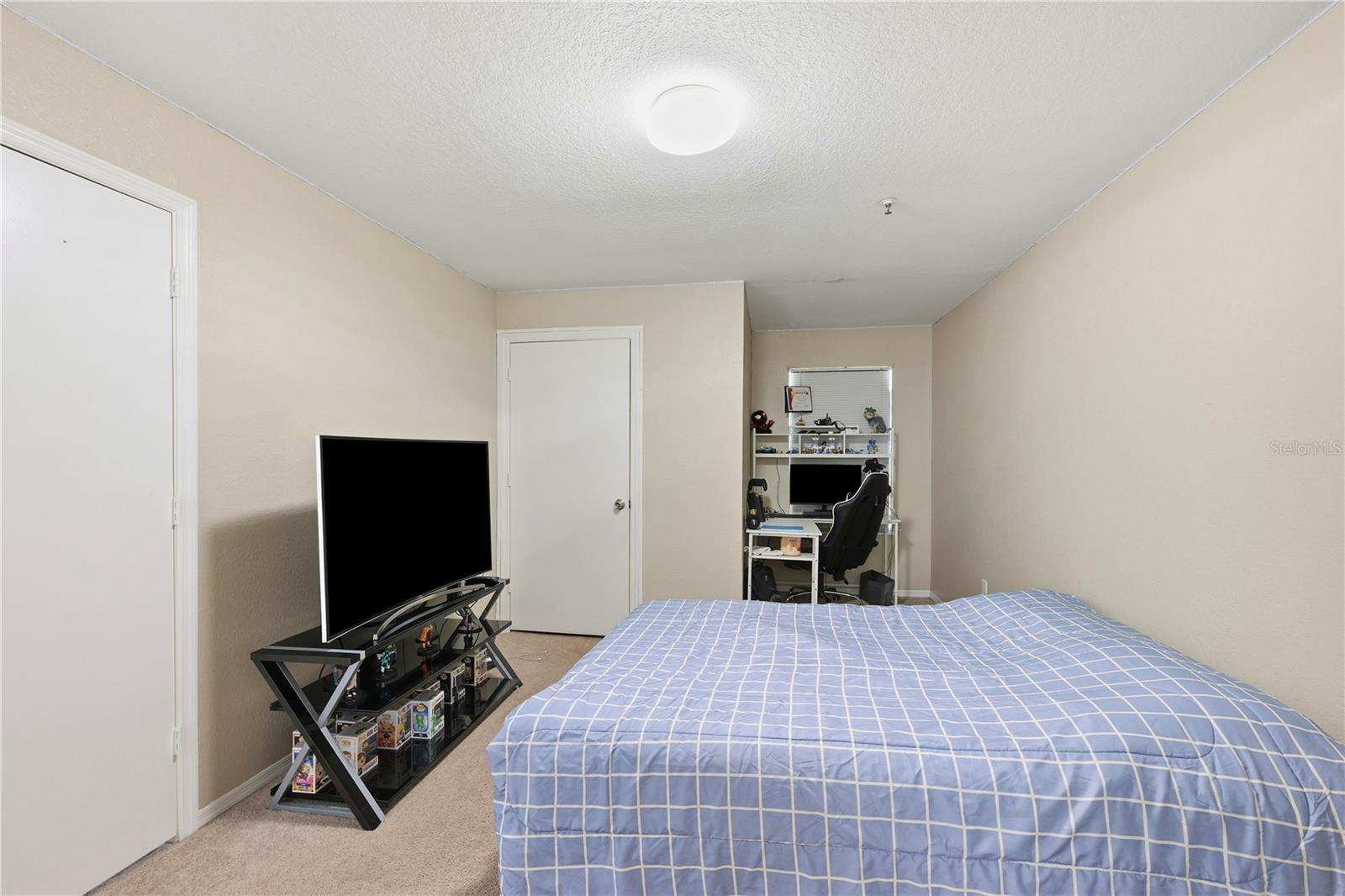 Image 19 of 28 For 1613 Columbia Arms Circle 243