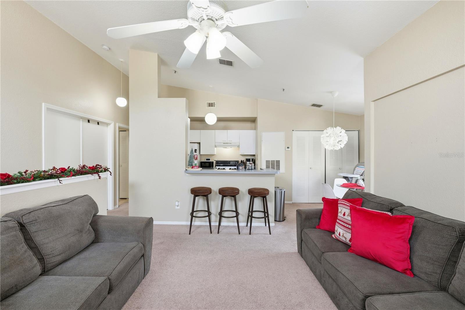 Image 7 of 28 For 1613 Columbia Arms Circle 243