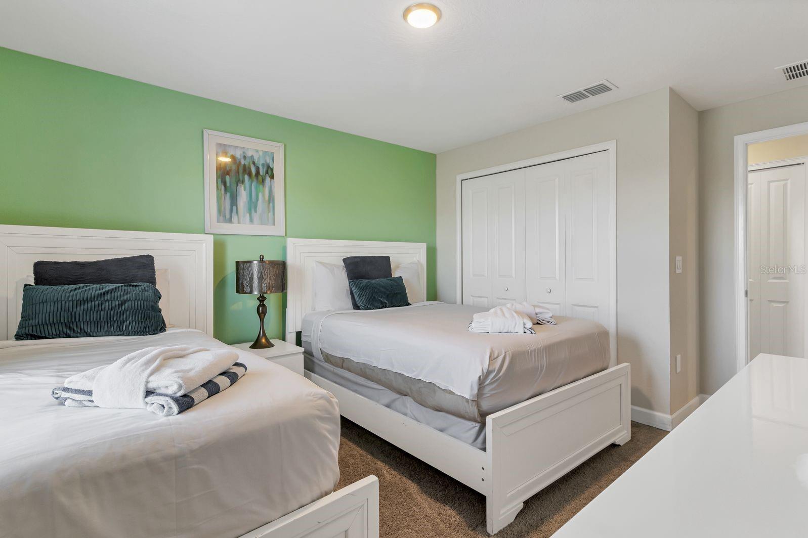 Image 20 of 46 For 4914 Windermere Avenue