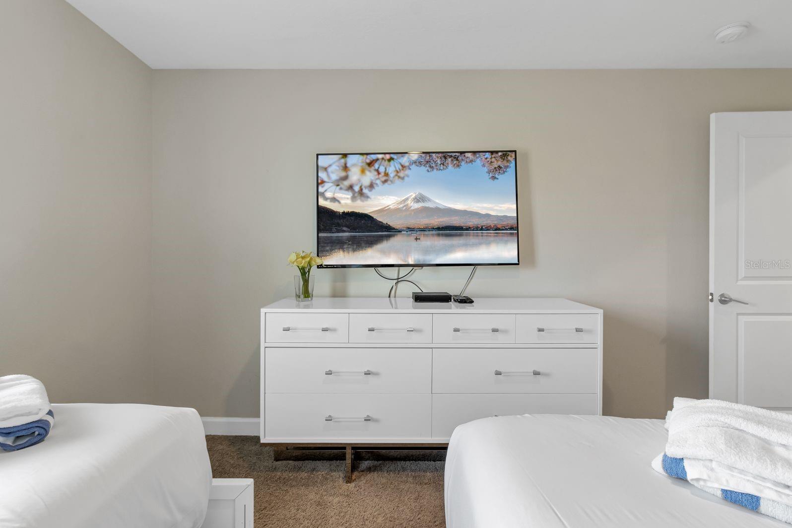 Image 21 of 46 For 4914 Windermere Avenue