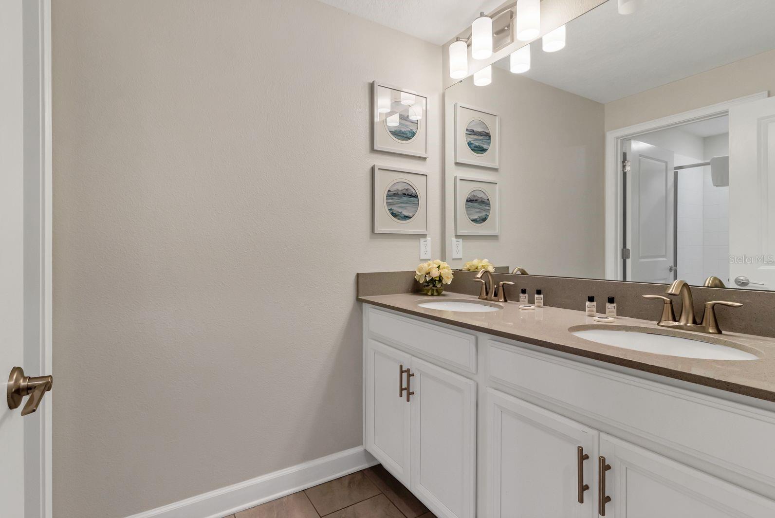 Image 22 of 46 For 4914 Windermere Avenue