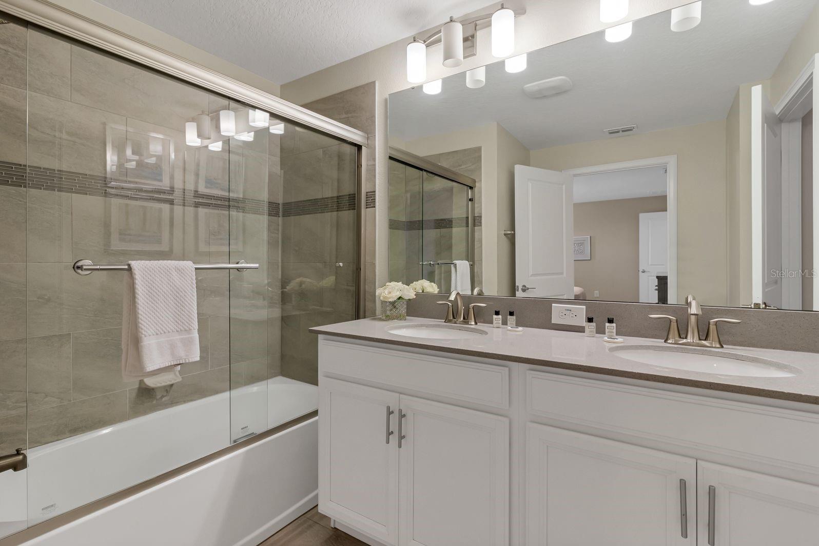 Image 23 of 46 For 4914 Windermere Avenue