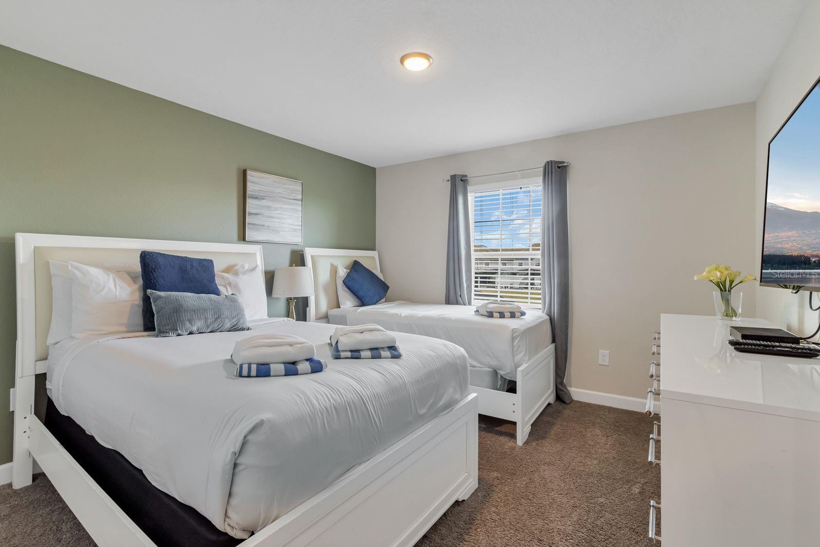 Image 24 of 46 For 4914 Windermere Avenue