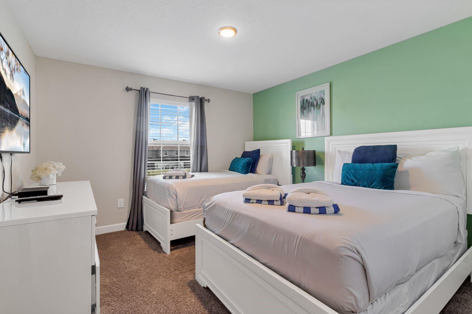 Image 26 of 46 For 4914 Windermere Avenue