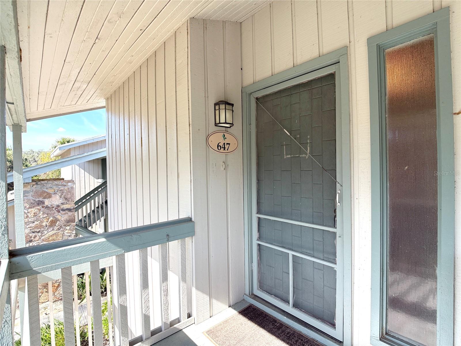 Image 15 of 17 For 647 Olde Camelot Circle 647