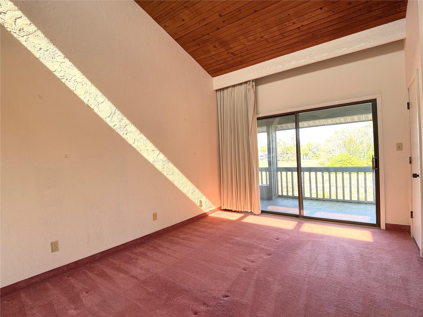 Image 9 of 17 For 647 Olde Camelot Circle 647