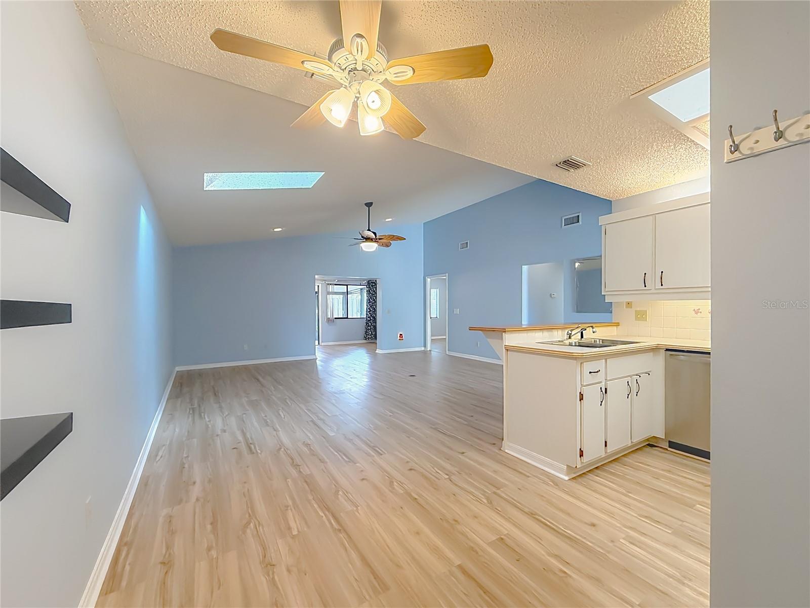 Image 18 of 50 For 10801 51st Avenue