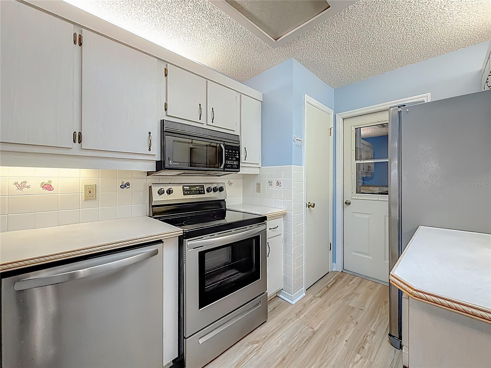 Image 19 of 50 For 10801 51st Avenue