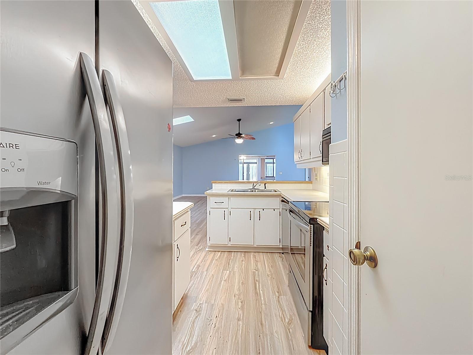 Image 22 of 50 For 10801 51st Avenue