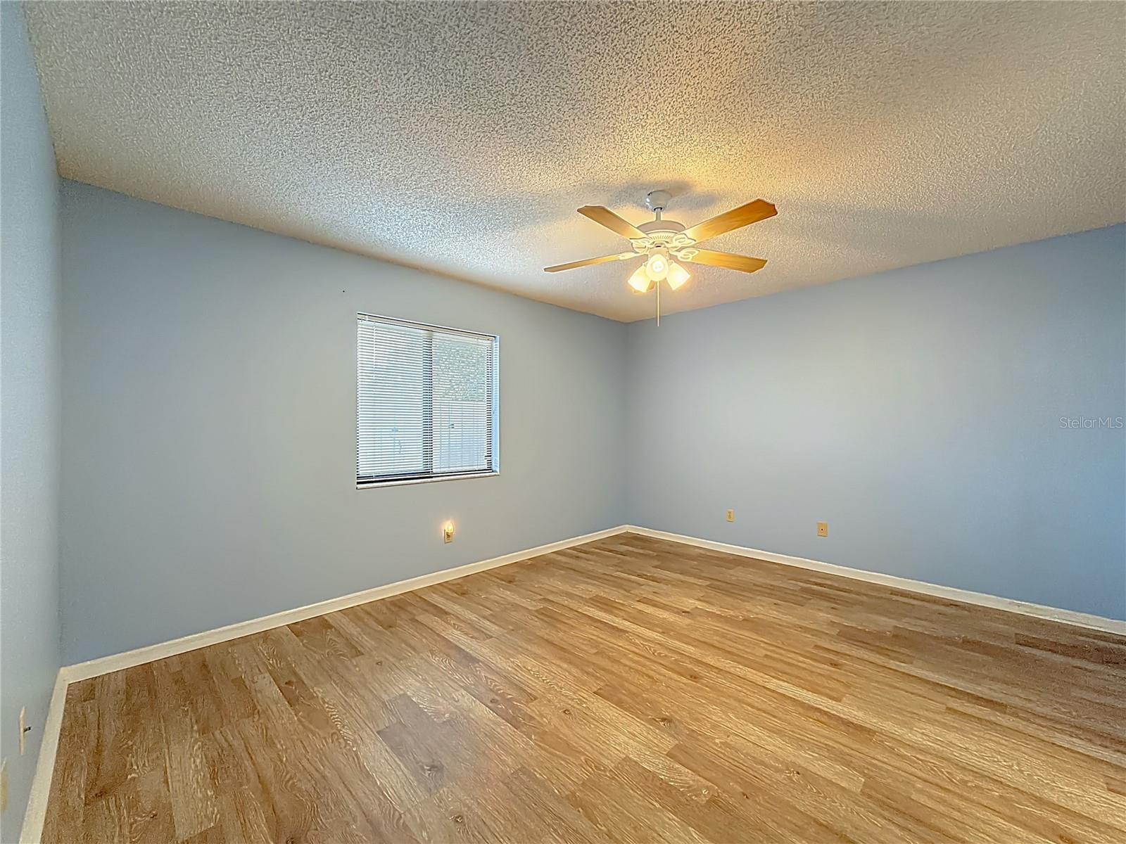 Image 30 of 50 For 10801 51st Avenue