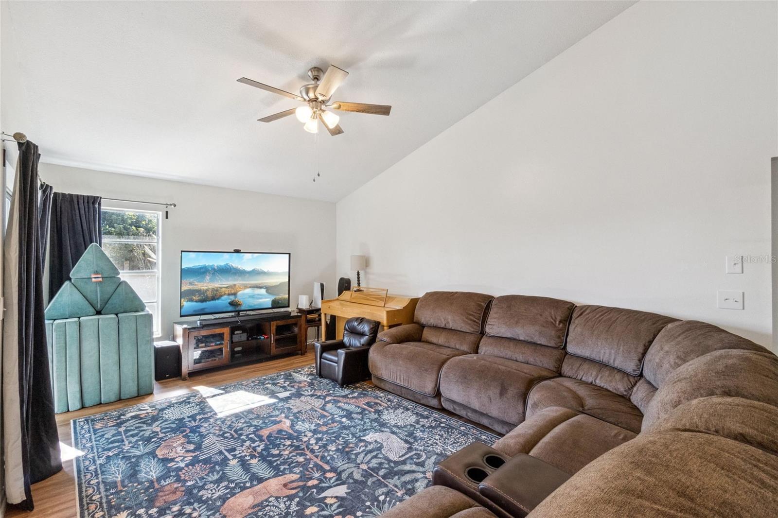 Image 3 of 18 For 1410 Lund Avenue