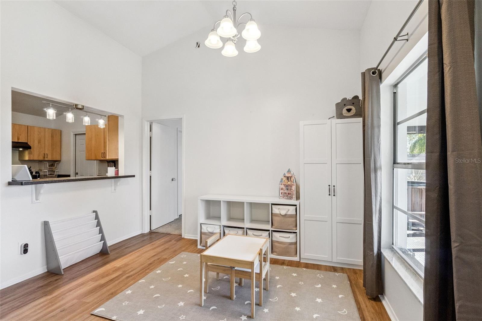 Image 4 of 18 For 1410 Lund Avenue