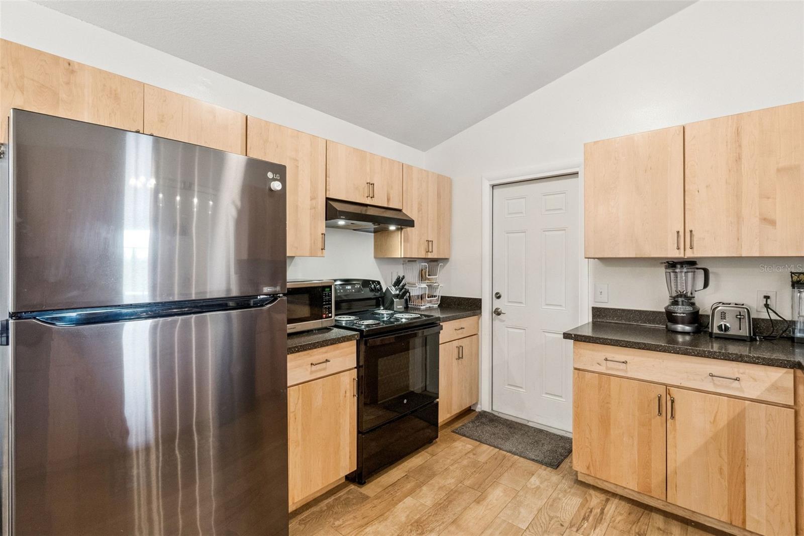 Image 7 of 18 For 1410 Lund Avenue