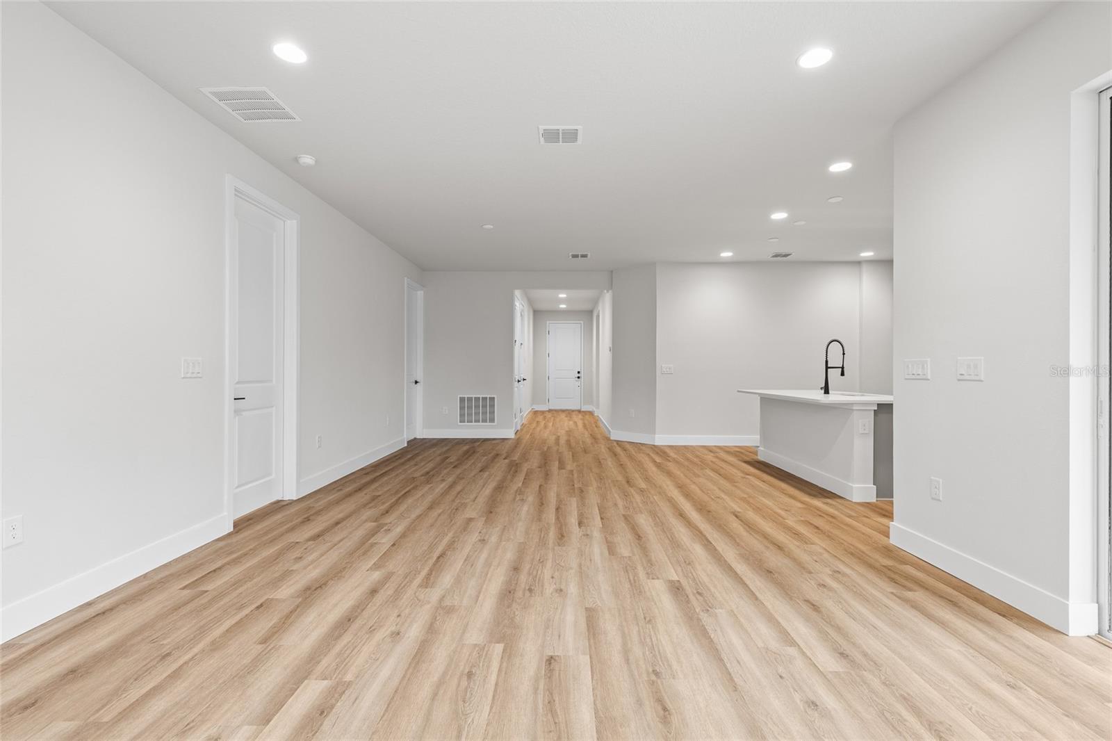 Image 13 of 21 For 536 Beresford Avenue