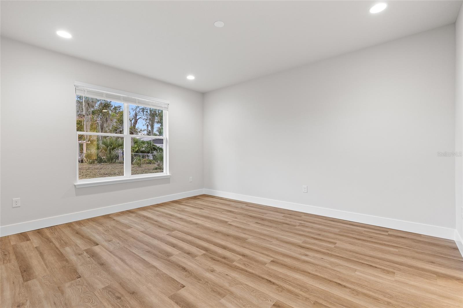 Image 15 of 21 For 536 Beresford Avenue