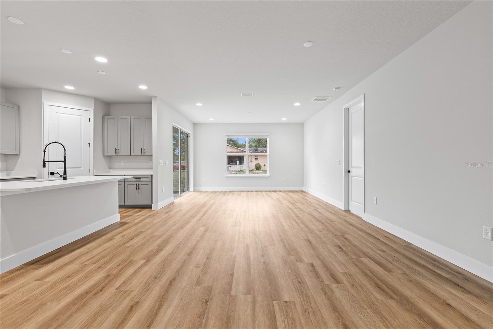 Image 5 of 21 For 536 Beresford Avenue