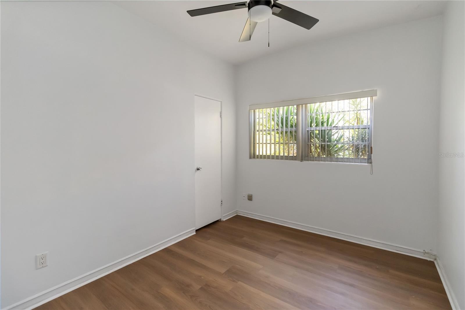 Image 17 of 37 For 3503 Crystal Lake Drive