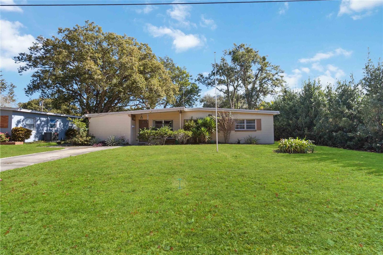 Image 3 of 37 For 3503 Crystal Lake Drive