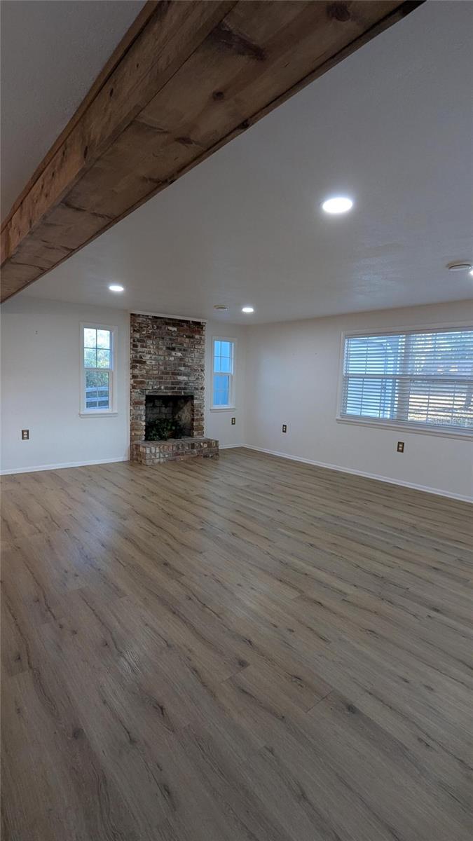 Image 4 of 21 For 8575 305th Avenue