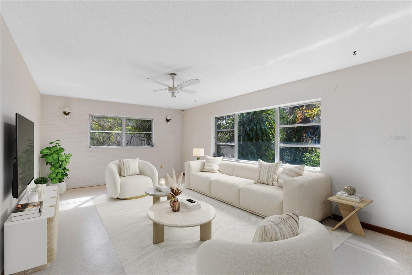 Image 3 of 20 For 5802 Woodbine Drive