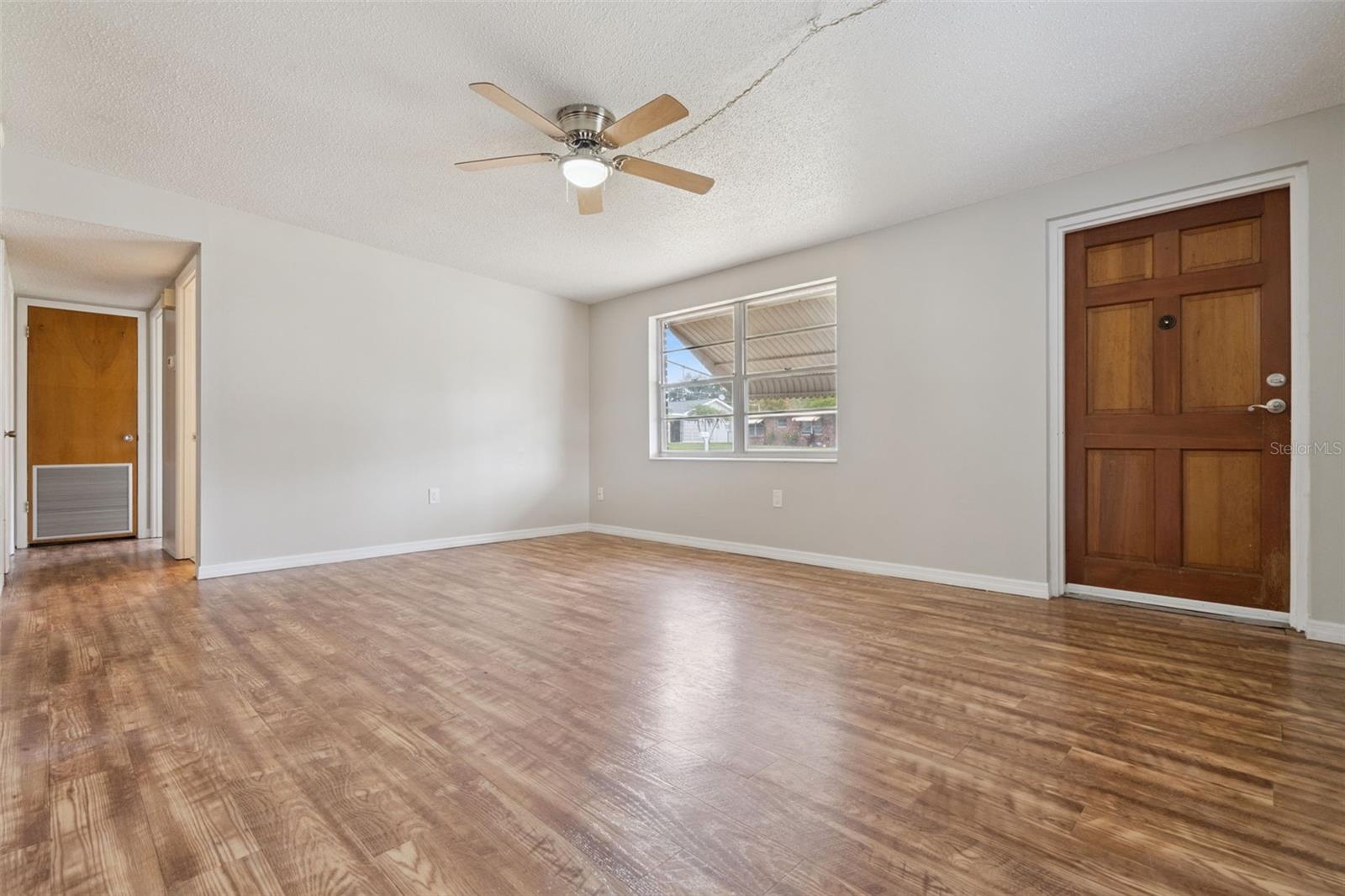 Image 3 of 20 For 106 Lantern Lane