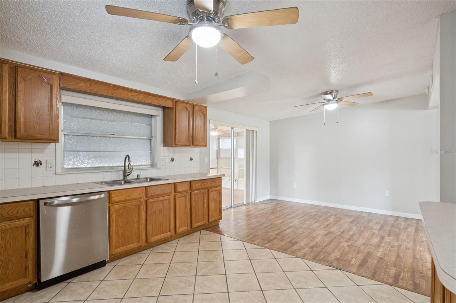 Image 7 of 20 For 106 Lantern Lane