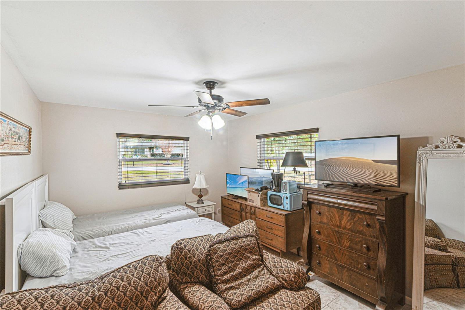 Image 10 of 23 For 10661 50th Avenue