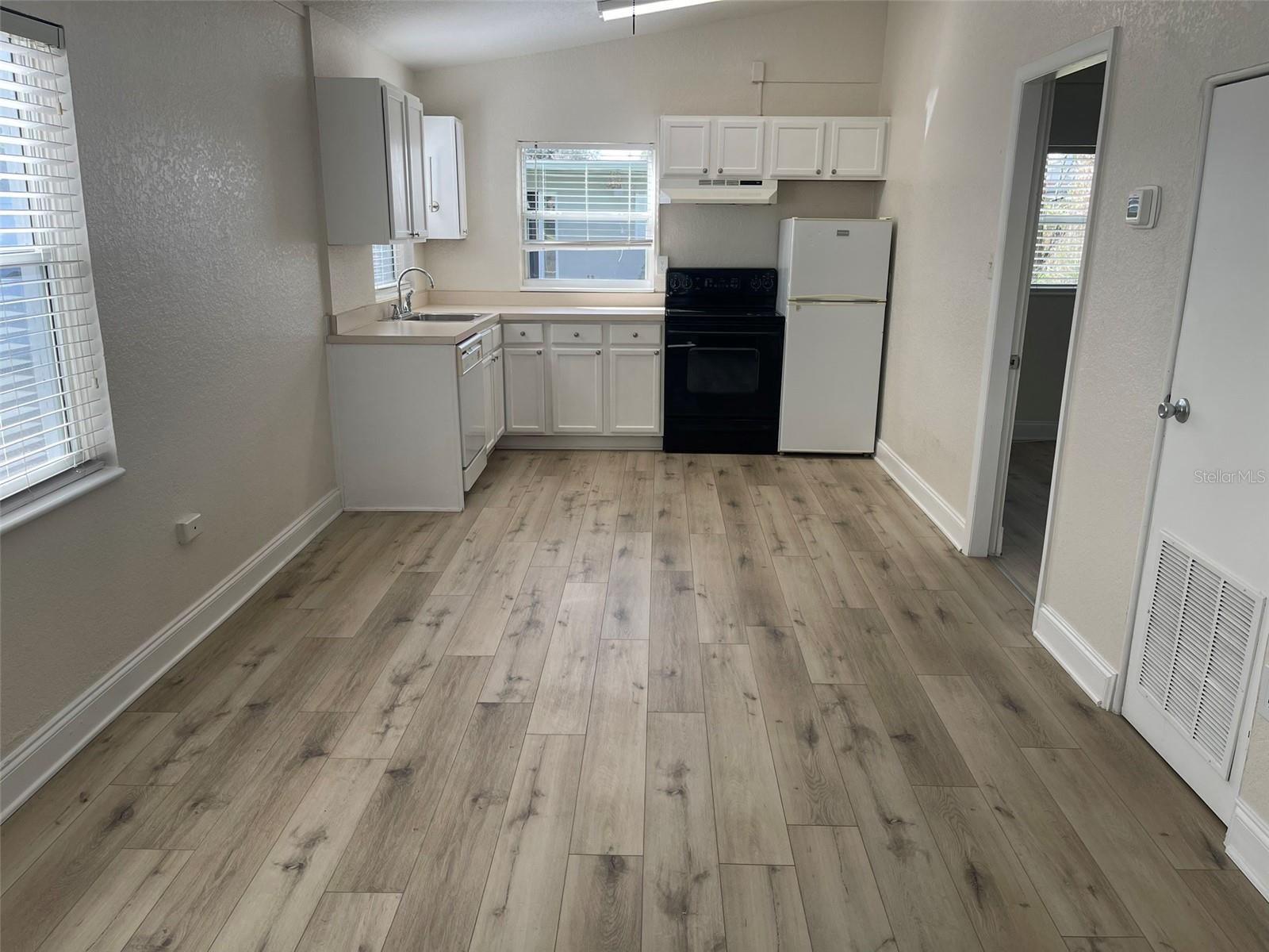 Image 3 of 17 For 2612 Coolidge Avenue