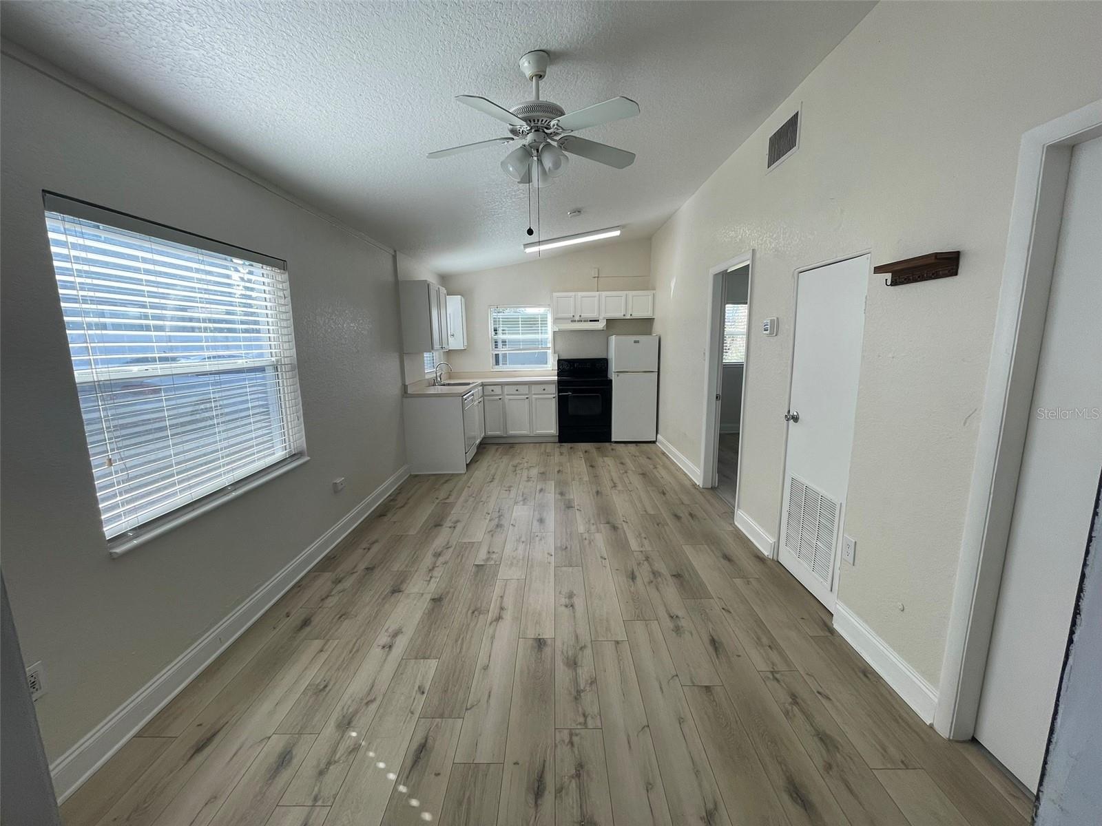 Image 4 of 17 For 2612 Coolidge Avenue