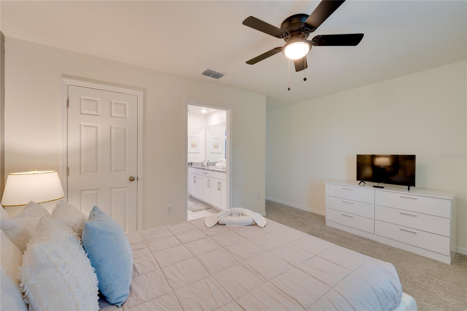 Image 15 of 57 For 8943 Coconut Breeze Drive