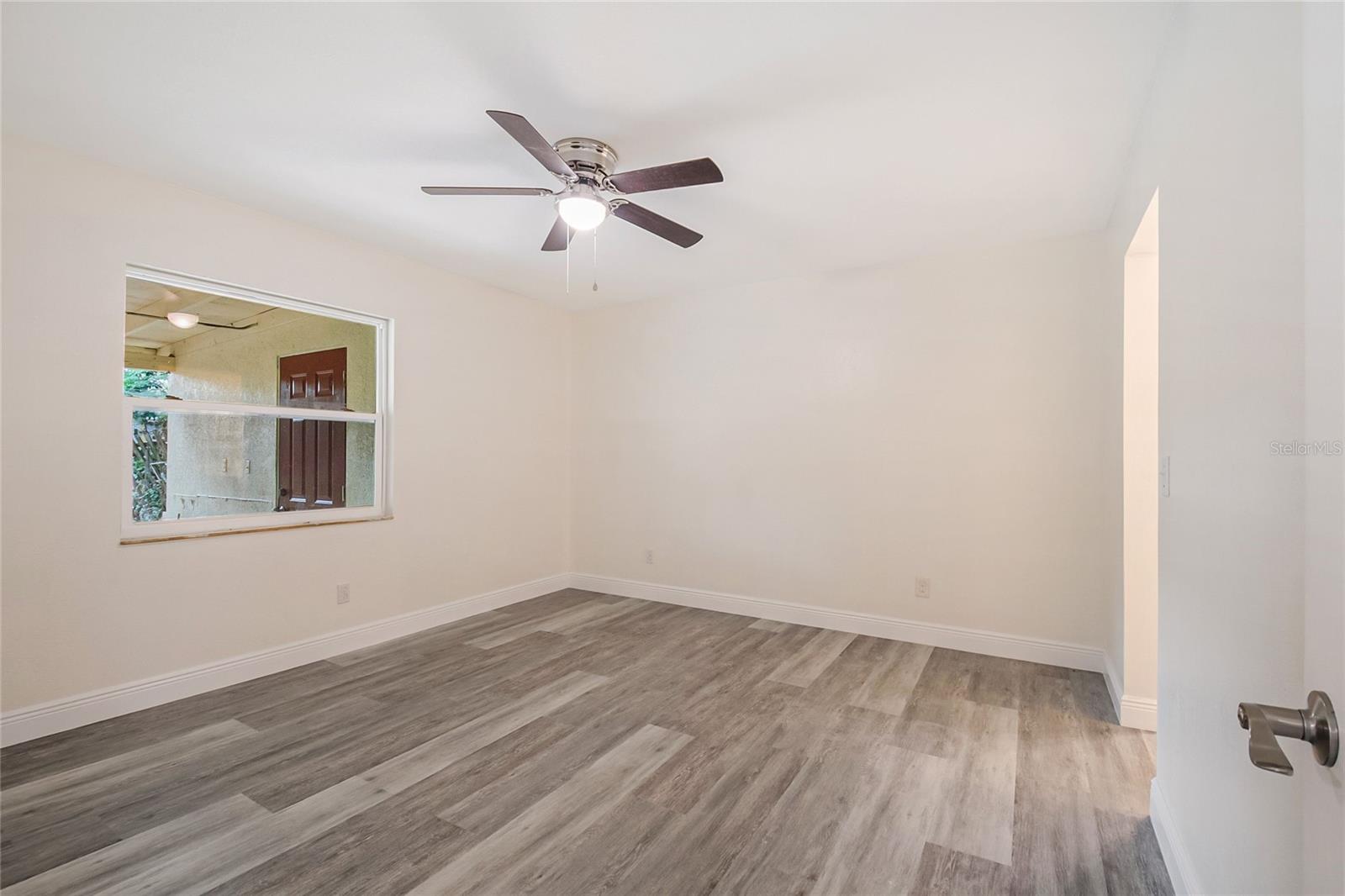 Image 13 of 18 For 3220 Netherwood Drive