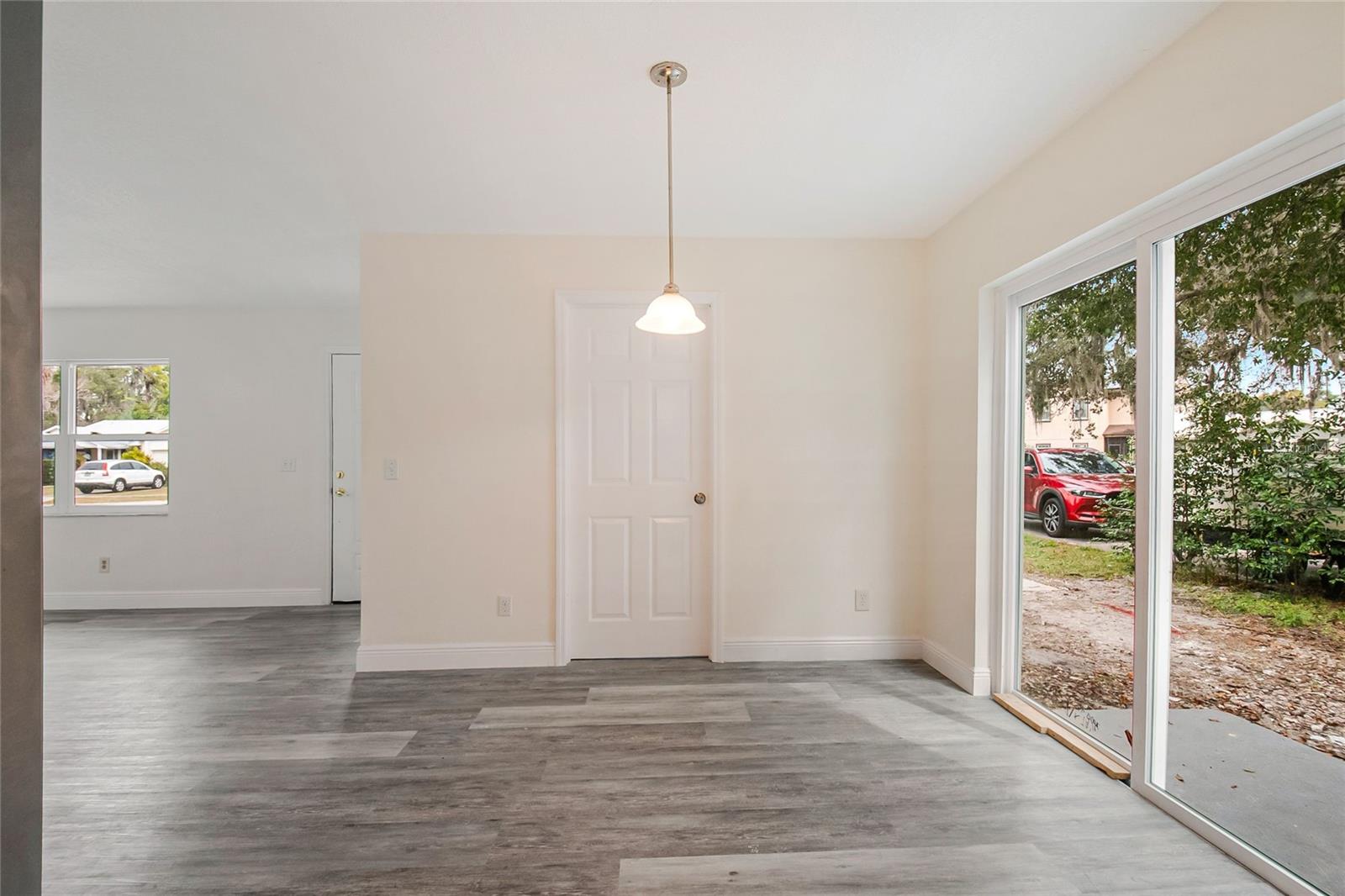 Image 5 of 18 For 3220 Netherwood Drive