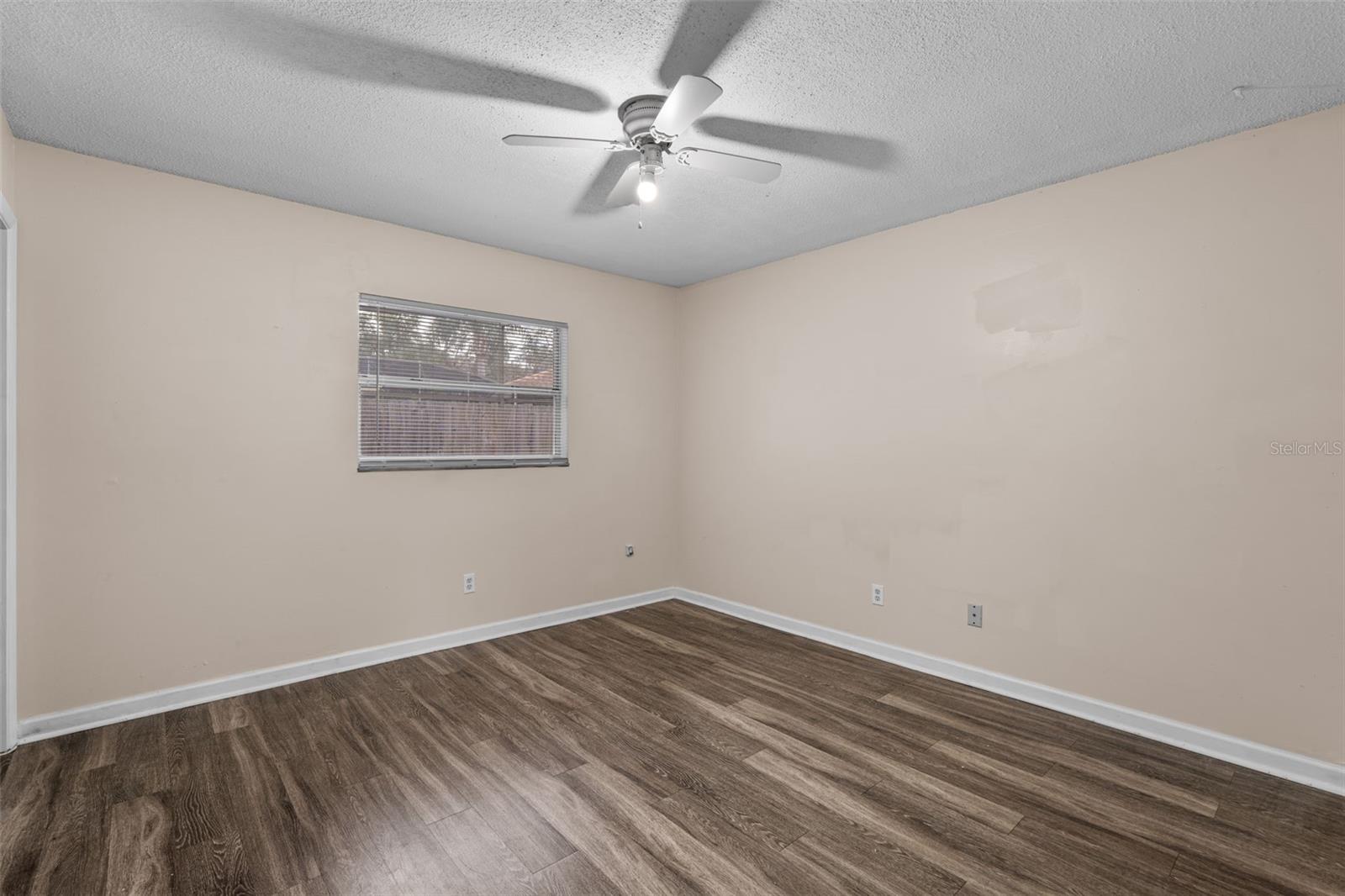 Image 11 of 20 For 52 Alicante Road