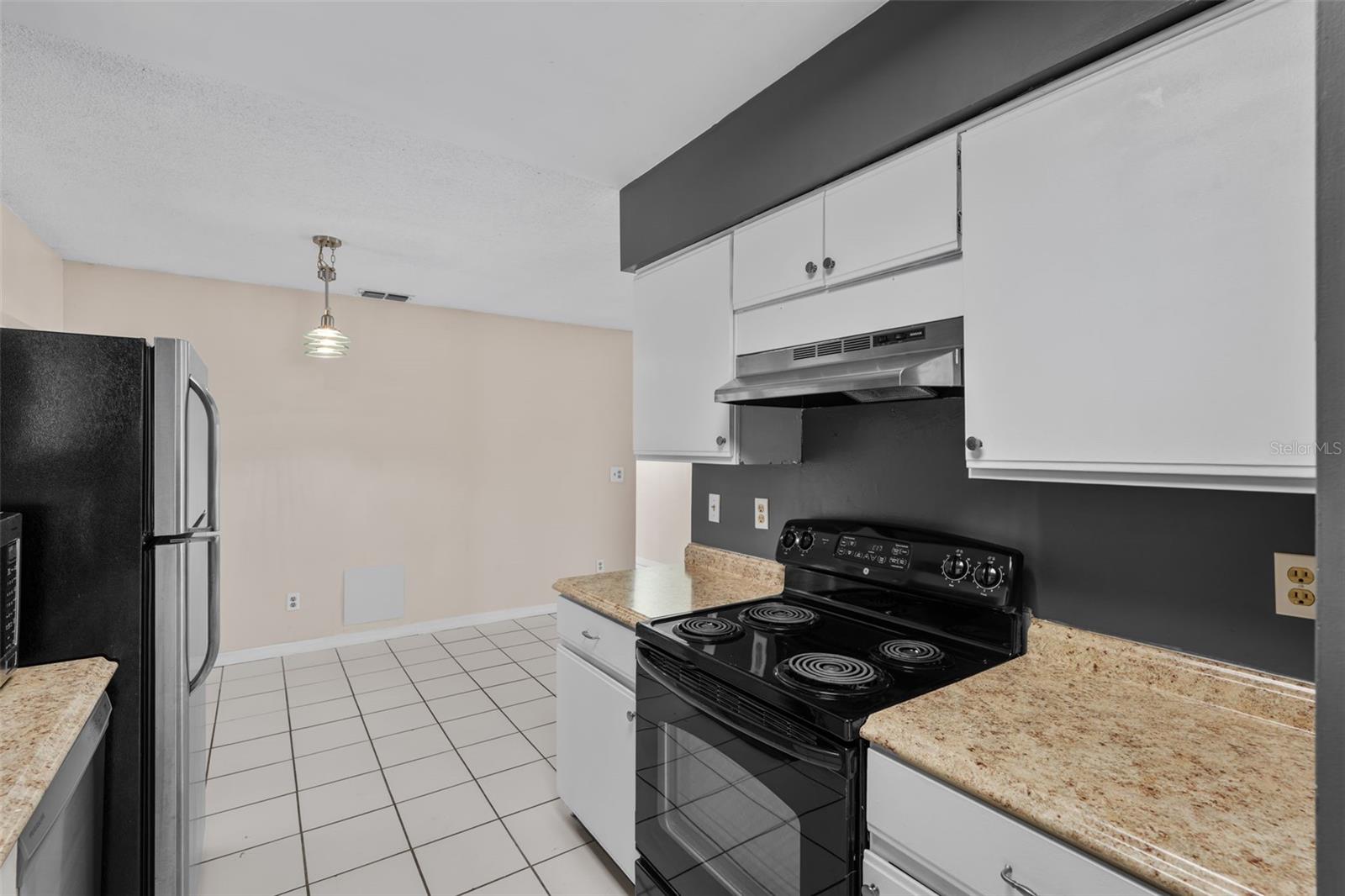 Image 7 of 20 For 52 Alicante Road