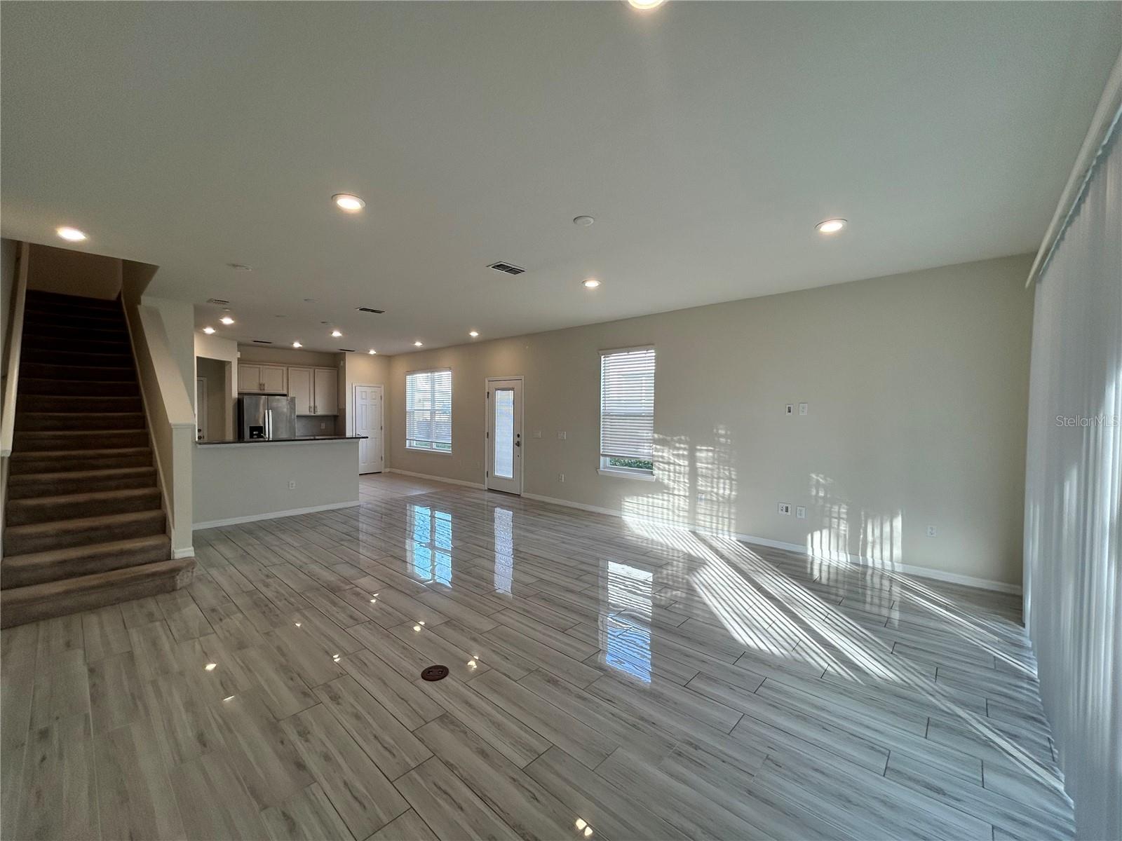 Image 3 of 14 For 3965 Plainview Drive