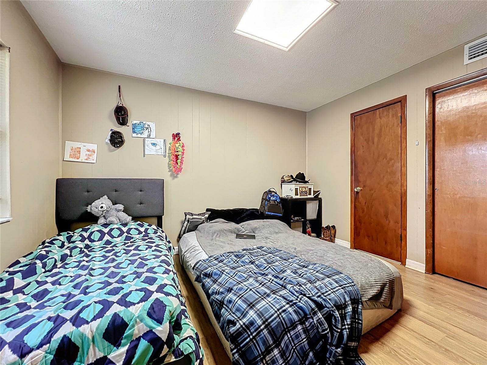 Image 21 of 46 For 2512 Eastbrook Boulevard