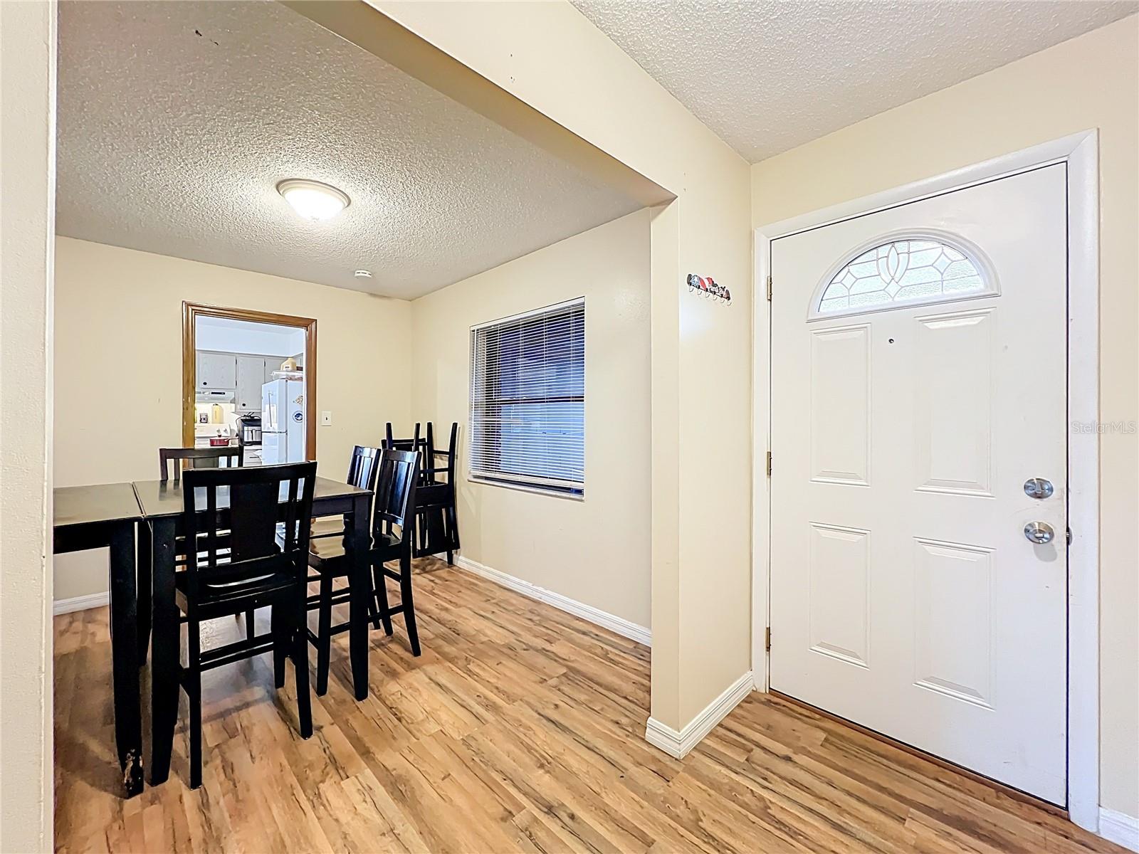 Image 7 of 46 For 2512 Eastbrook Boulevard