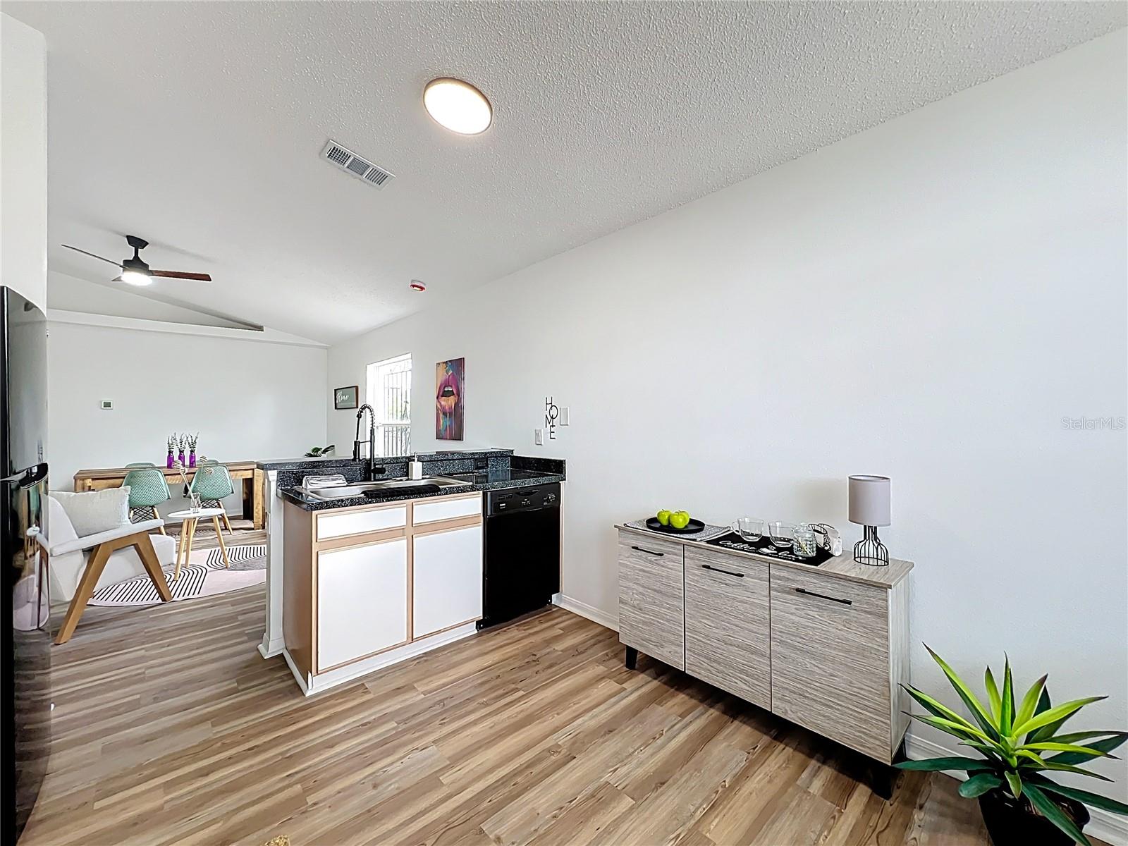 Image 12 of 51 For 1715 Pointe Ridge Court