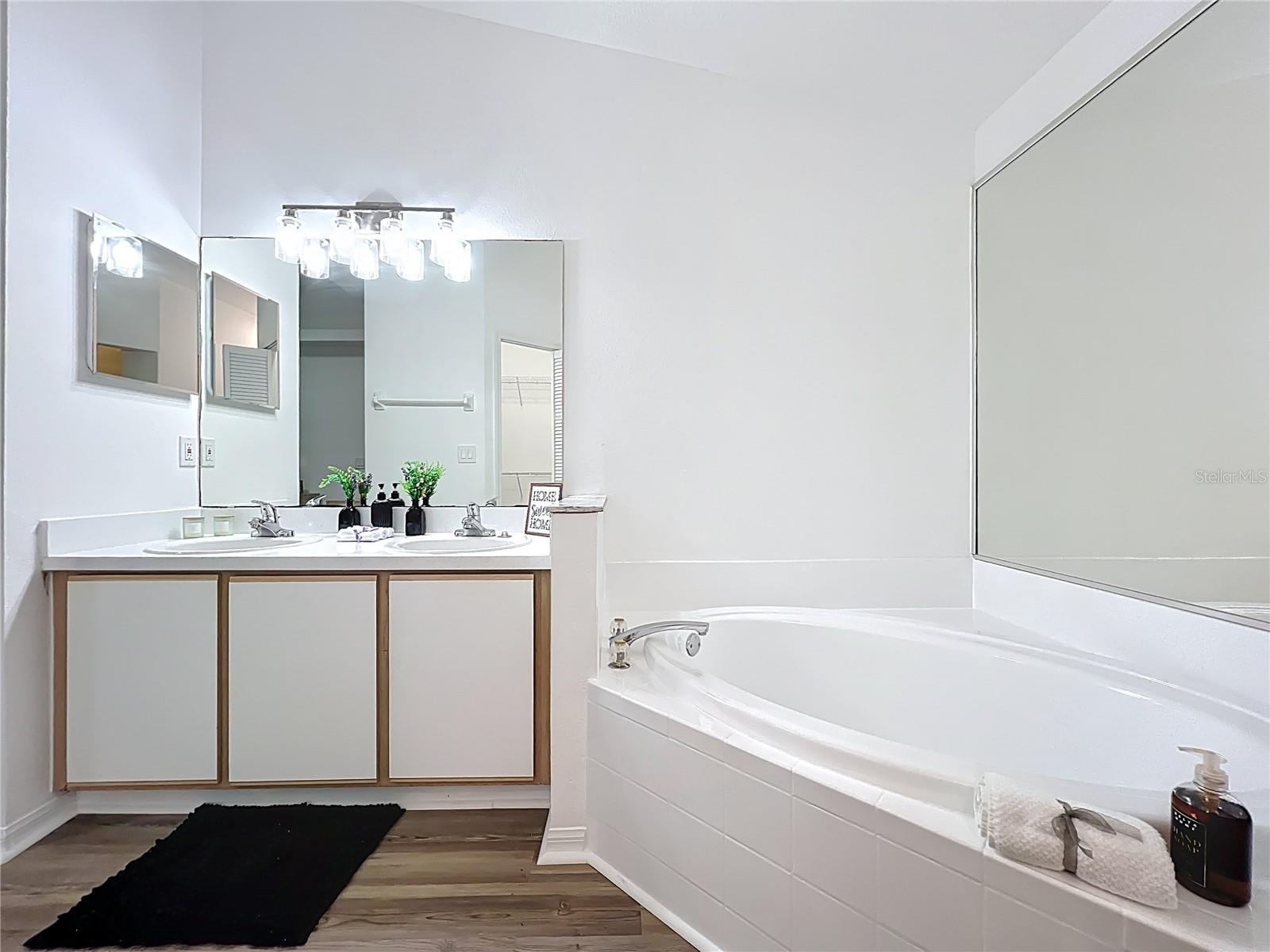 Image 38 of 51 For 1715 Pointe Ridge Court