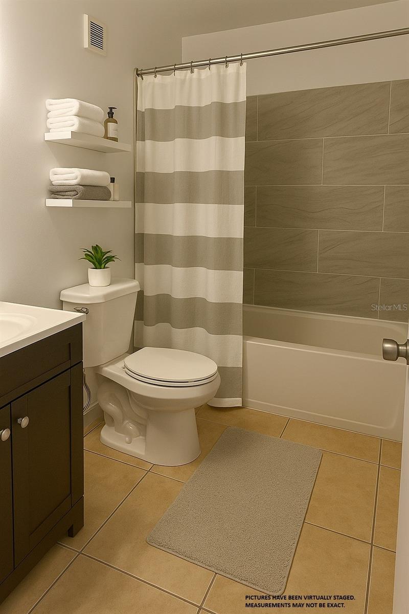 Image 8 of 18 For 10111 Berry Field Court