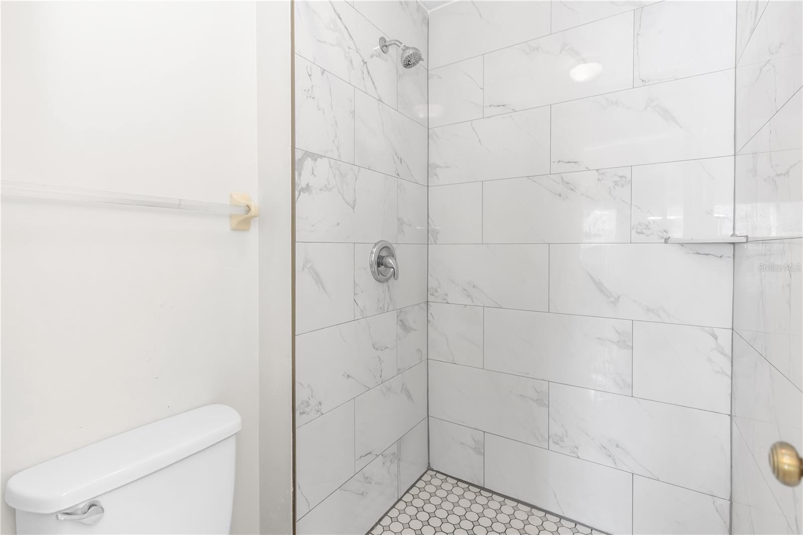 Image 11 of 18 For 4431 Brook Hollow Circle