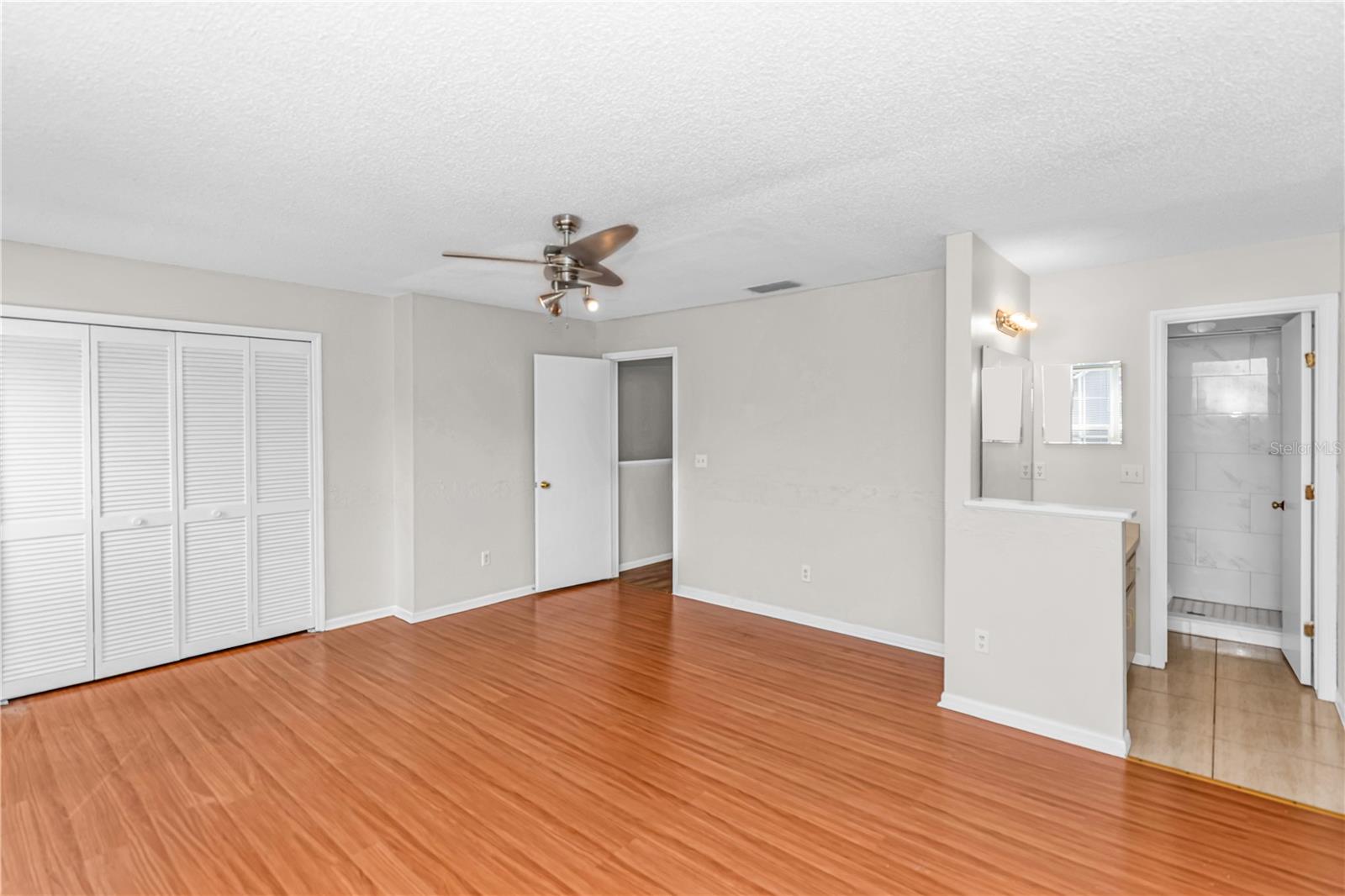 Image 9 of 18 For 4431 Brook Hollow Circle