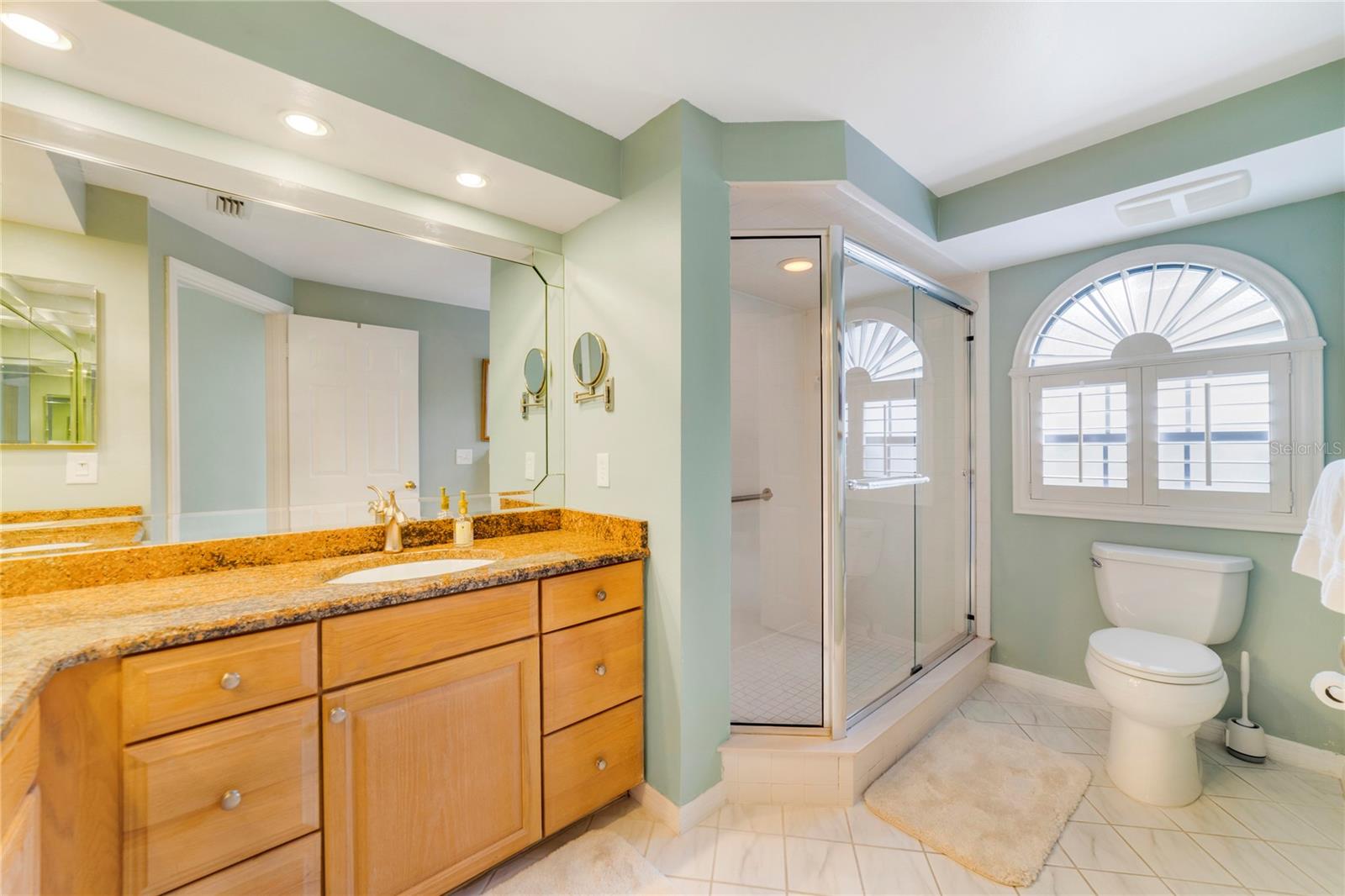 Image 14 of 30 For 1055 Kensington Park Drive 812