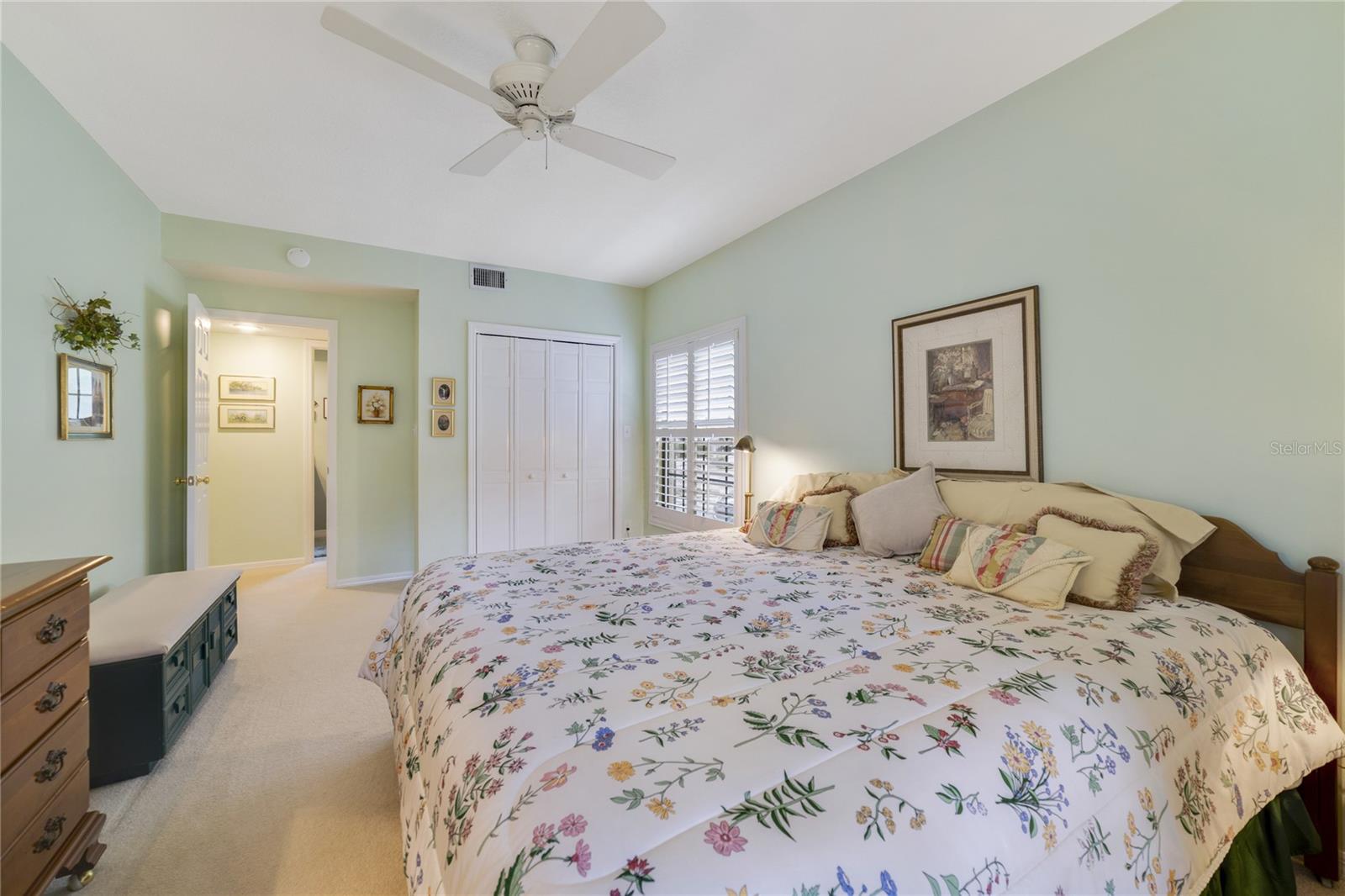 Image 19 of 30 For 1055 Kensington Park Drive 812